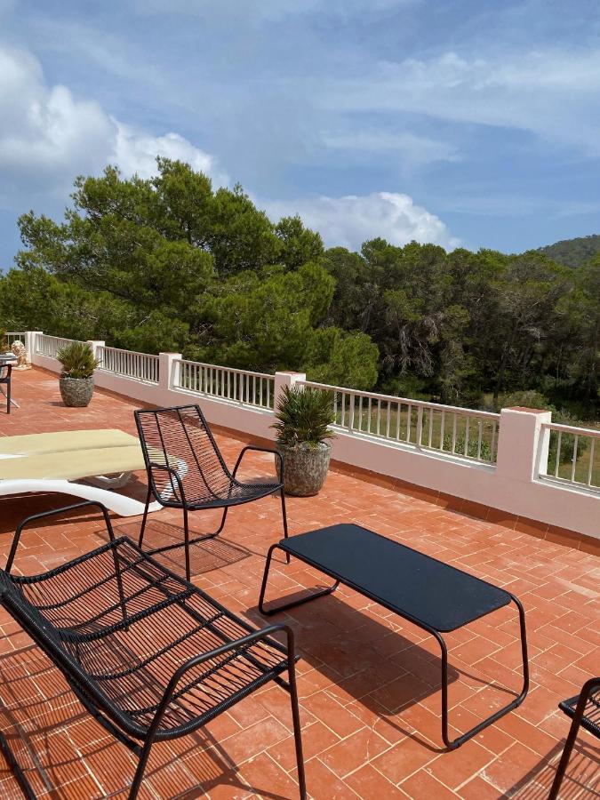 Hostal Restaurante Pou Des Lleo Sant Carles de Peralta Værelse billede