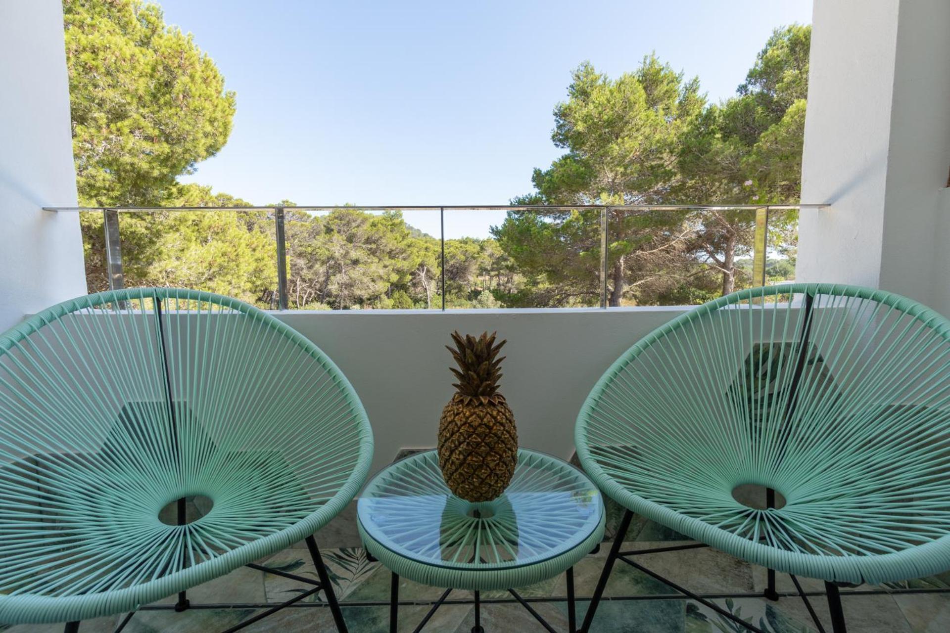 Hostal Restaurante Pou Des Lleo Sant Carles de Peralta Eksteriør billede