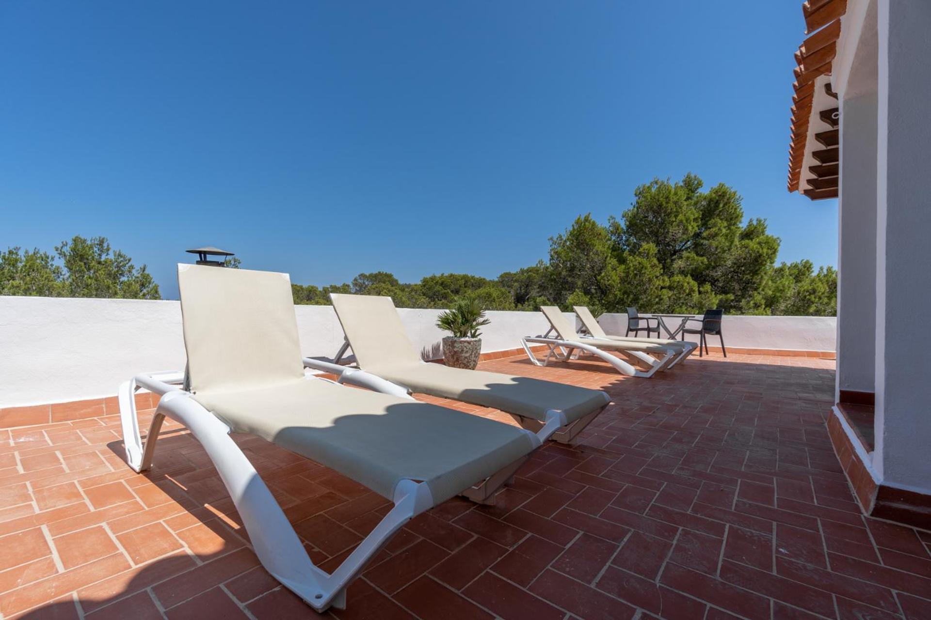Hostal Restaurante Pou Des Lleo Sant Carles de Peralta Eksteriør billede